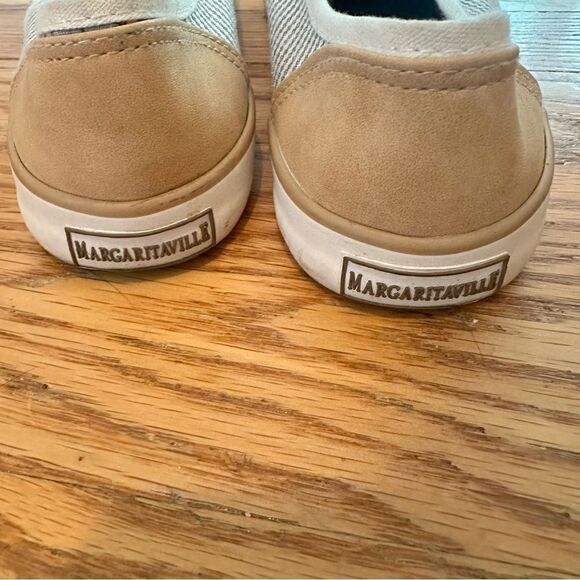 Margaritaville size 7 loafers - Picture 7 of 7